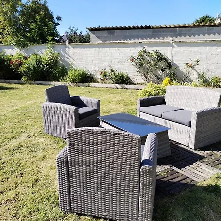 Holiday home Location Saisonniere Sur Mer